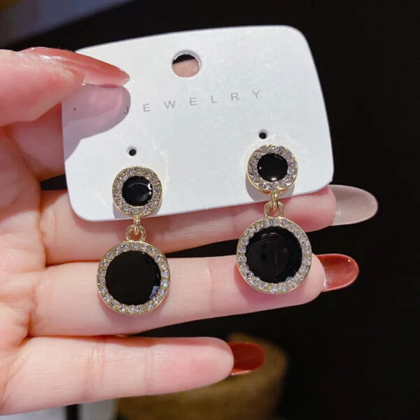 Black Dangling Earrings